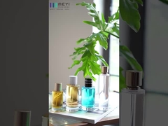 Botella de perfume con tapa de perfume